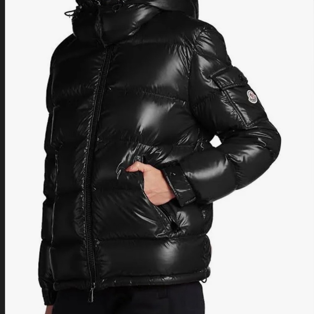 Moncler Women's Maire Down worn twice its size medium